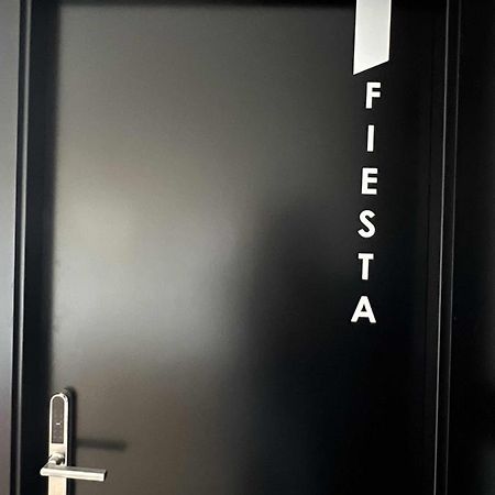 Fiesta Cama Individual Modern & Luxury Málaga Exterior foto